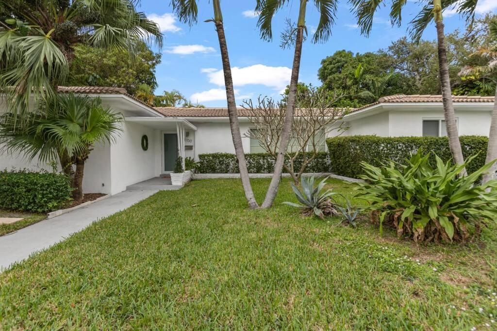 Modern Tropical Pool House North Miami Hot Tub Villa Esterno foto