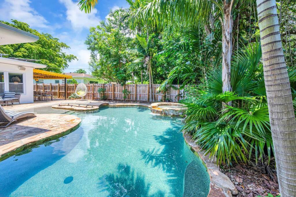 Modern Tropical Pool House North Miami Hot Tub Villa Esterno foto